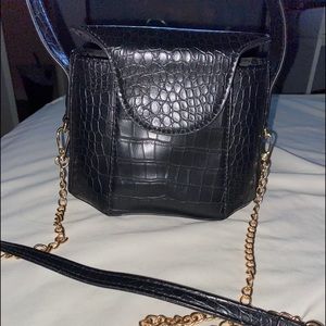 Black crossover bag